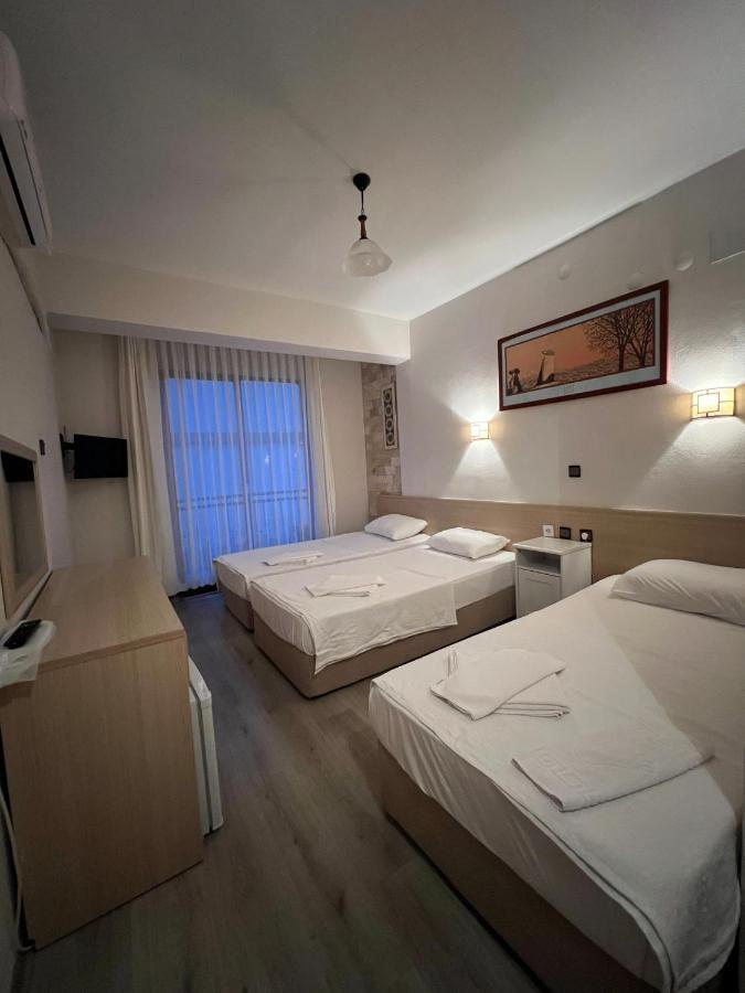 Bayram Hotel Çeşme Exterior foto